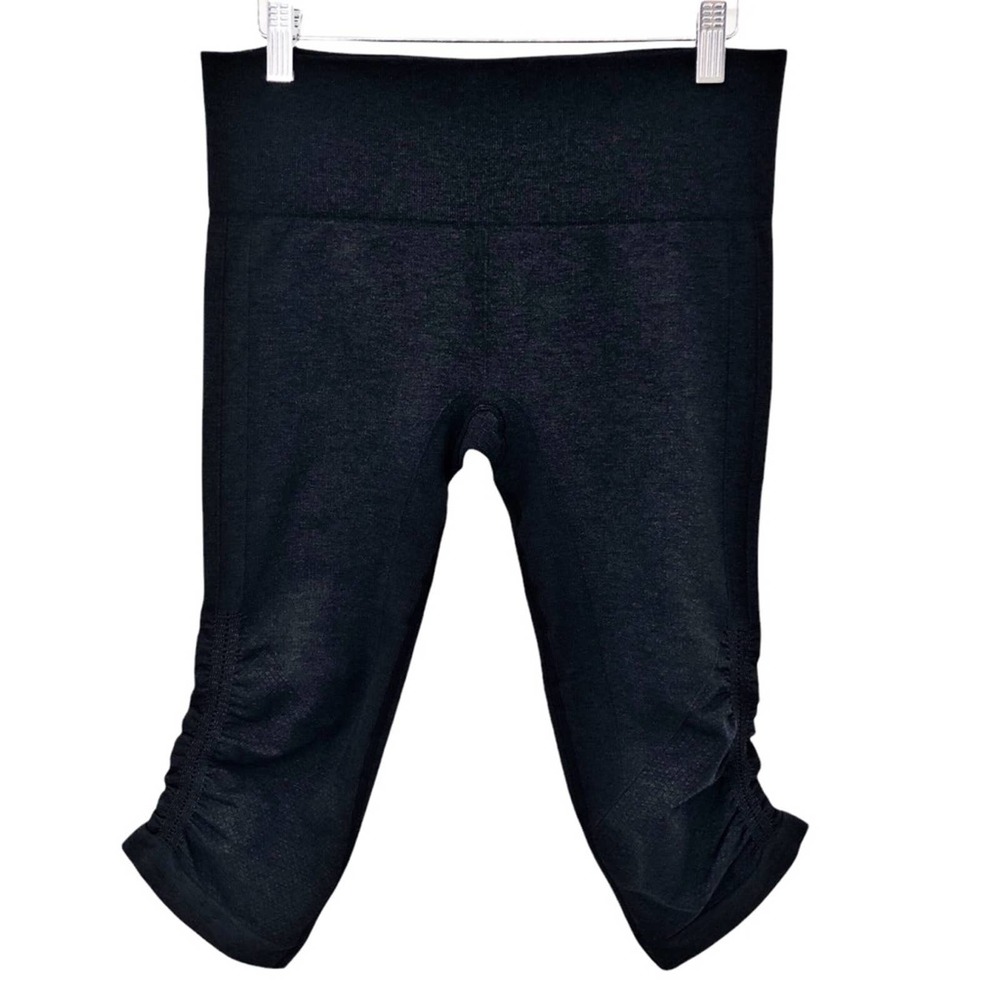 Lululemon In The Flow Crop Capri II Leggings Size 8 Seamless Black Stretch Yoga